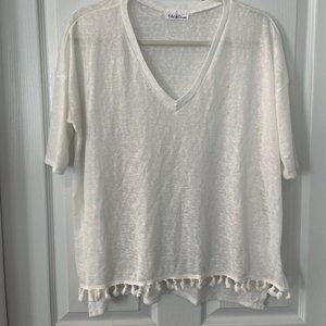 Eiffel Design; V-neck white tassel t-shirt - size S